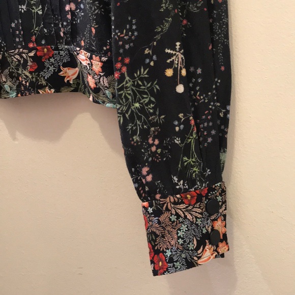 Zara woman button up blouse - Picture 3 of 4